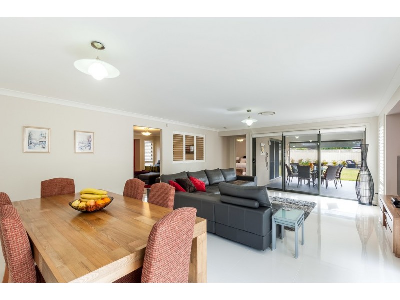 33 Davis Street, Booker Bay NSW 2257
