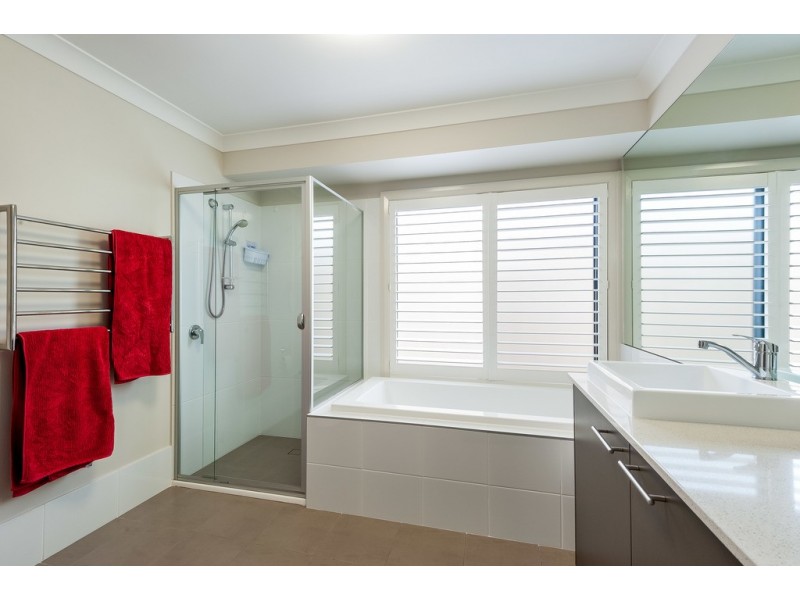33 Davis Street, Booker Bay NSW 2257