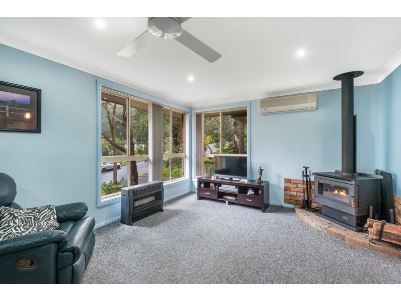 9 Redgrove Street, Green Point NSW 2251