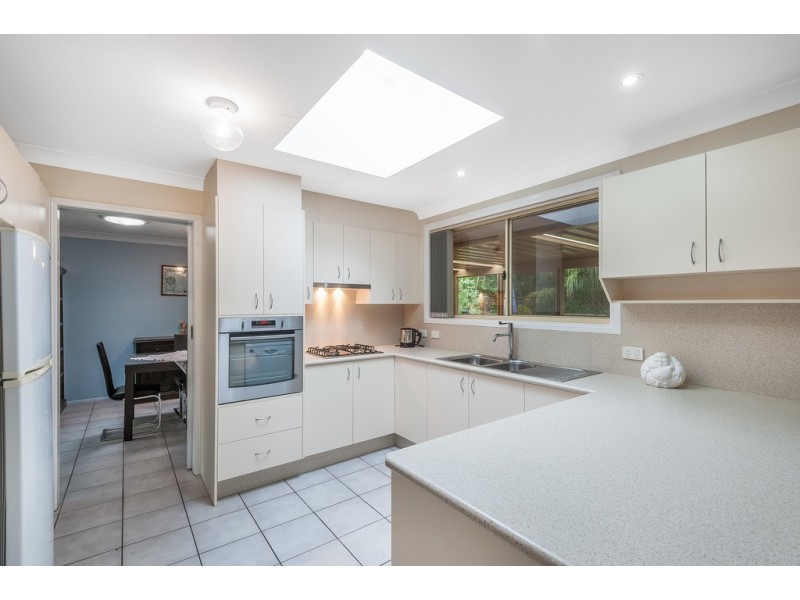 9 Redgrove Street, Green Point NSW 2251