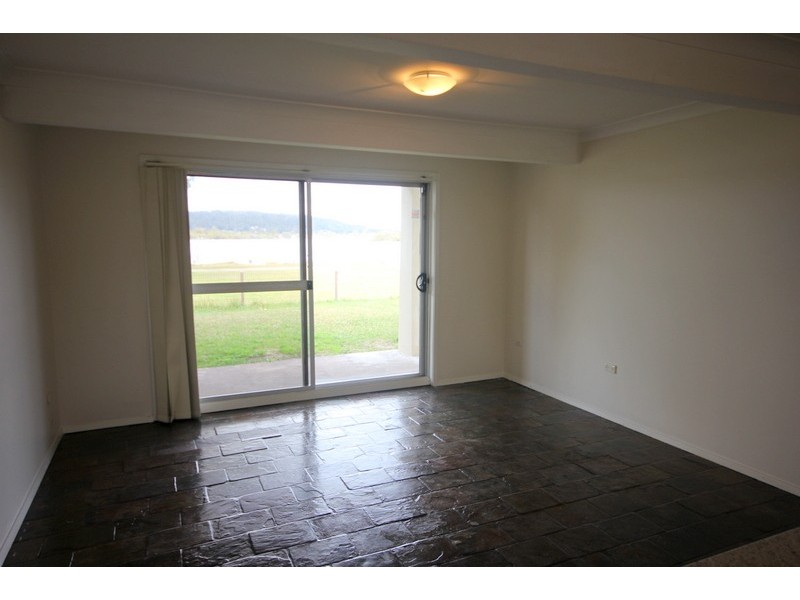 2/46 North Burge, Woy Woy NSW 2256