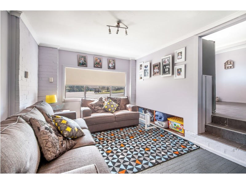 22 Grevillea Crescent, Berkeley Vale NSW 2261