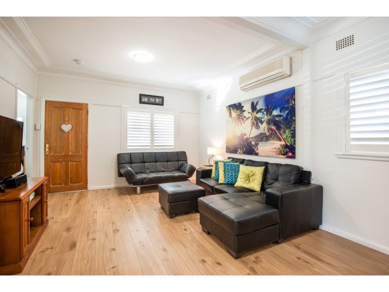 17 Rawson Road, Woy Woy NSW 2256