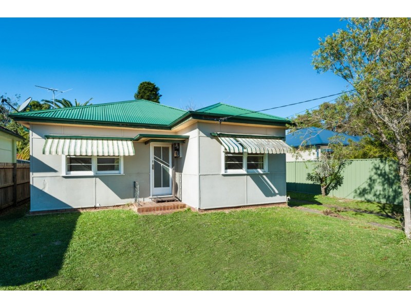 18 North Burge Road, Woy Woy NSW 2256