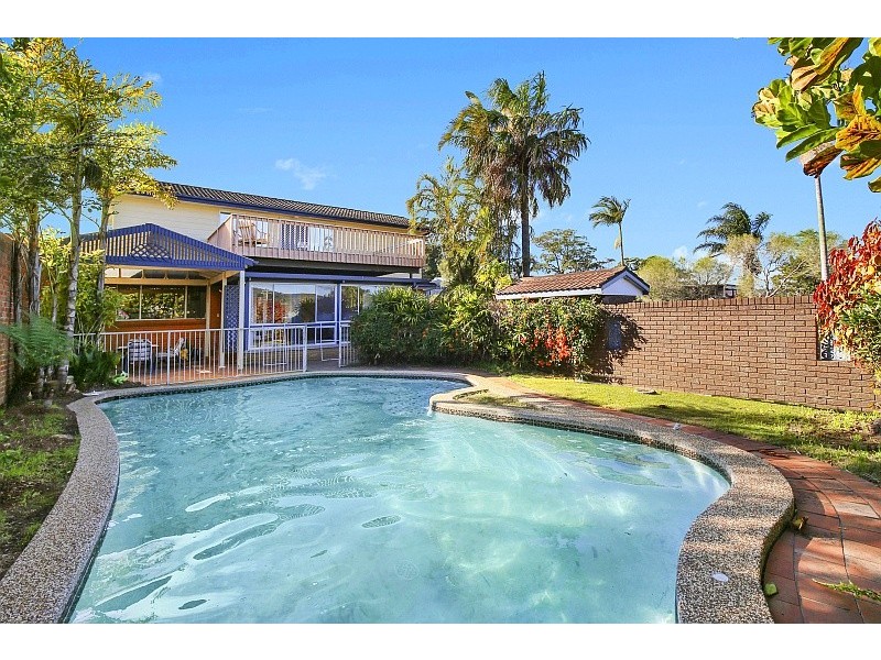 7 Noonan Point Avenue, Point Clare NSW 2250