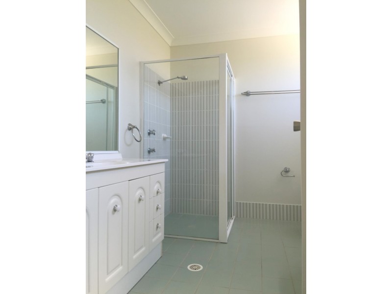 1/27 Aurora Place, Bateau Bay NSW 2261