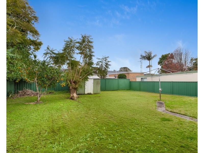 5 Jumbuck Crescent, Woy Woy NSW 2256
