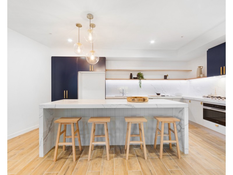 906/25 Mann Street, Gosford NSW 2250