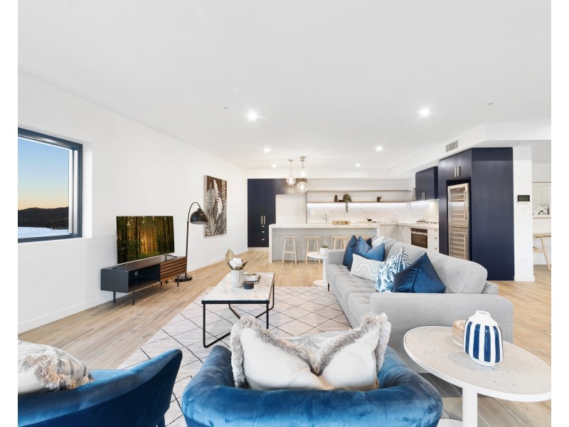 906/25 Mann Street, Gosford NSW 2250