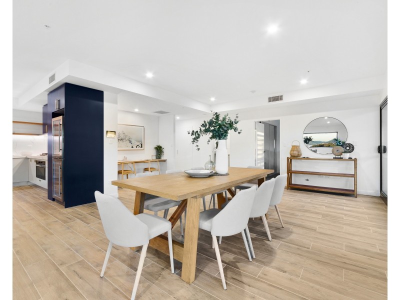 906/25 Mann Street, Gosford NSW 2250