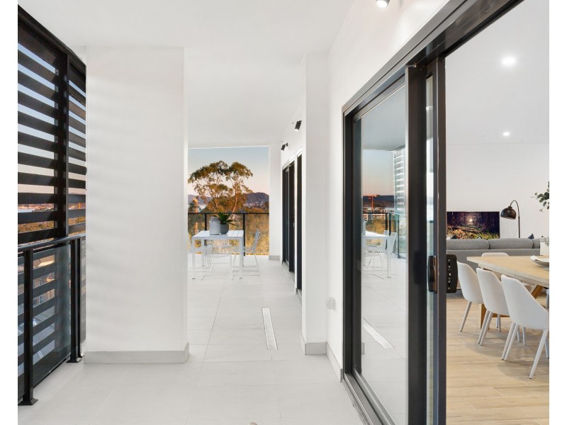 906/25 Mann Street, Gosford NSW 2250