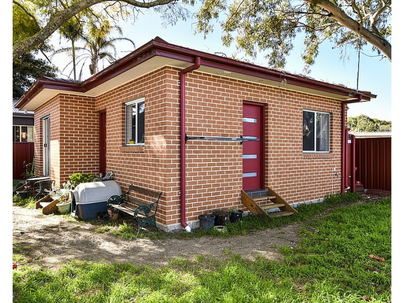 8 Miami Avenue, Woy Woy NSW 2256