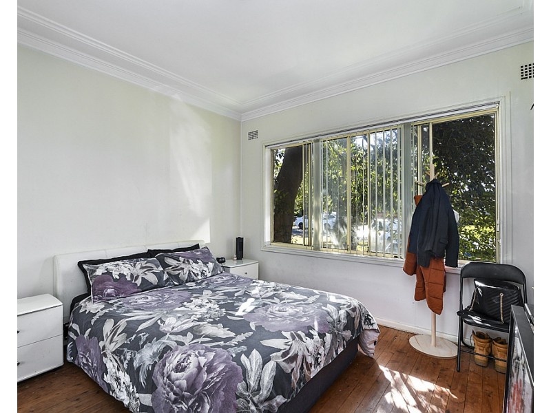 8 Miami Avenue, Woy Woy NSW 2256