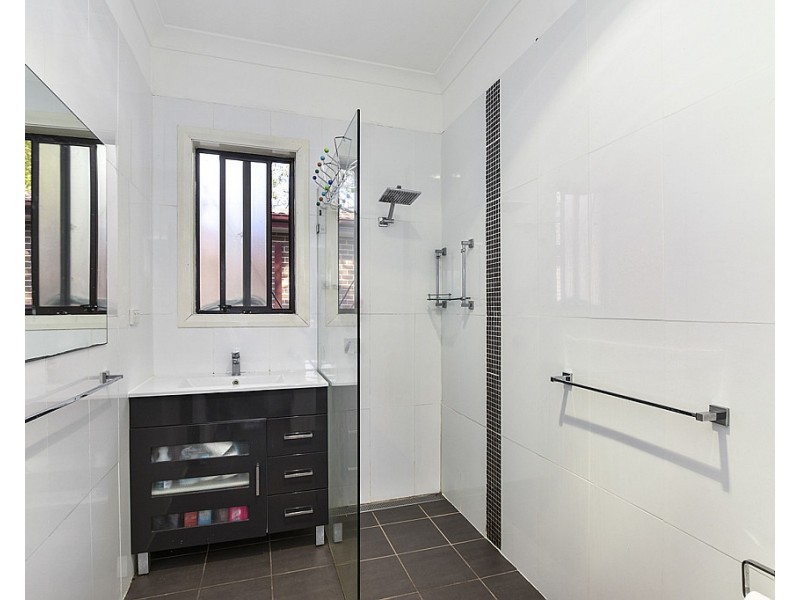 8 Miami Avenue, Woy Woy NSW 2256