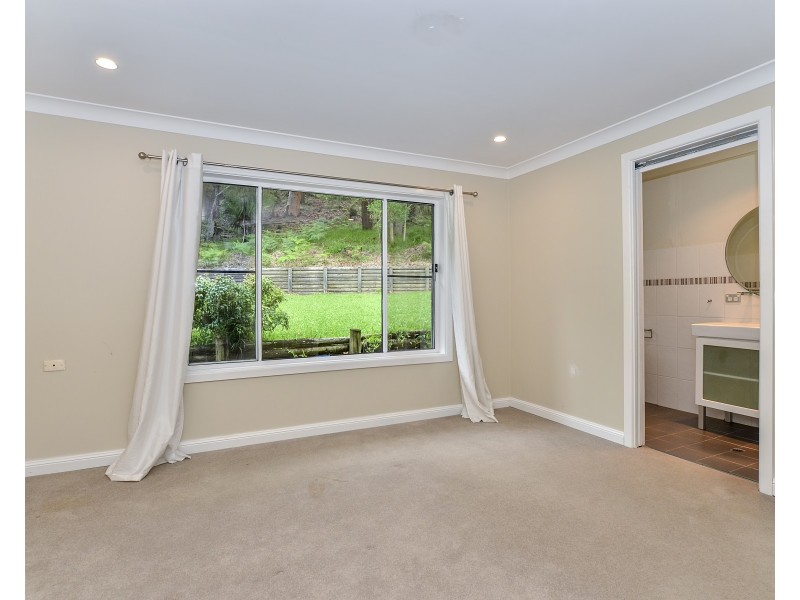 75 Wendy Drive, Point Clare NSW 2250