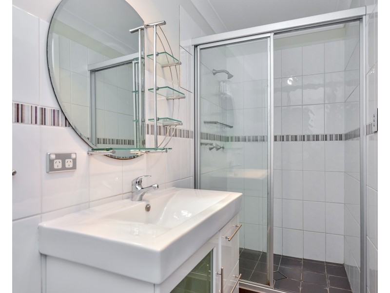 75 Wendy Drive, Point Clare NSW 2250