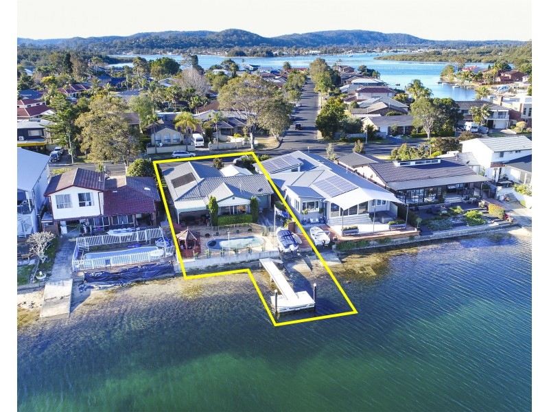 64 Helmsman Blvd, St Huberts Island NSW 2257