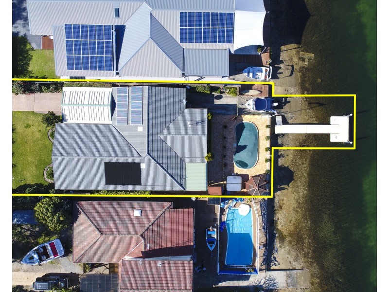 64 Helmsman Blvd, St Huberts Island NSW 2257