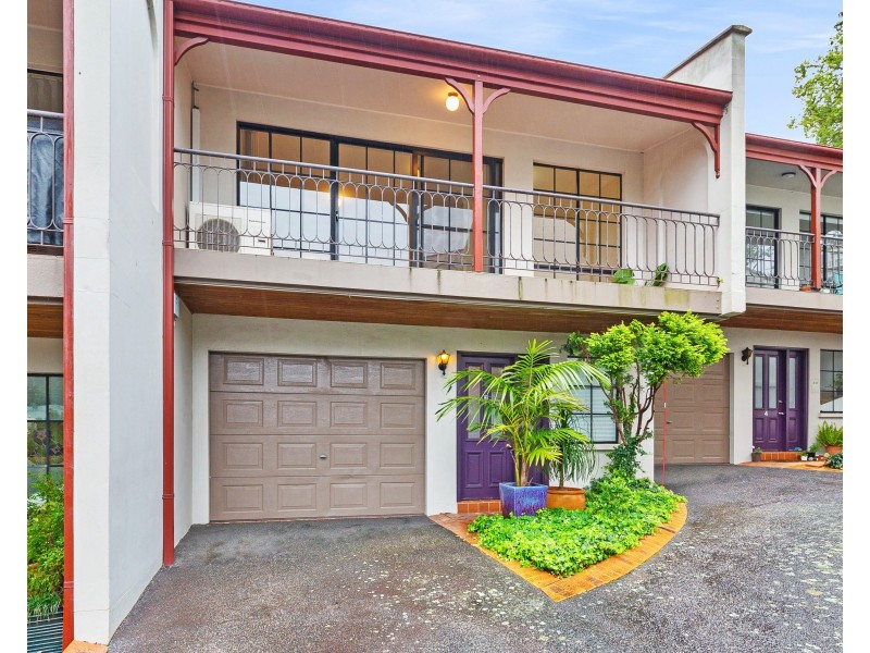 3/4 Broadview Avenue, Gosford NSW 2250