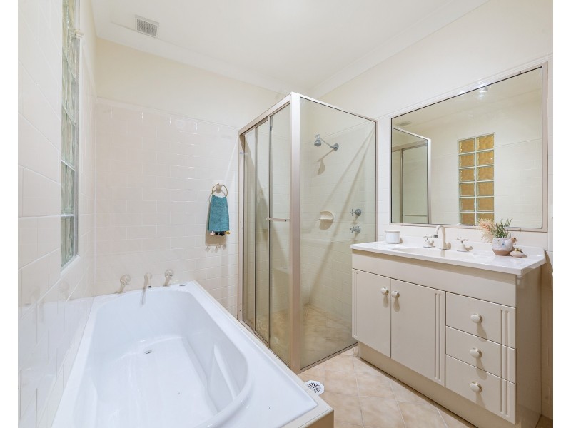 3/4 Broadview Avenue, Gosford NSW 2250