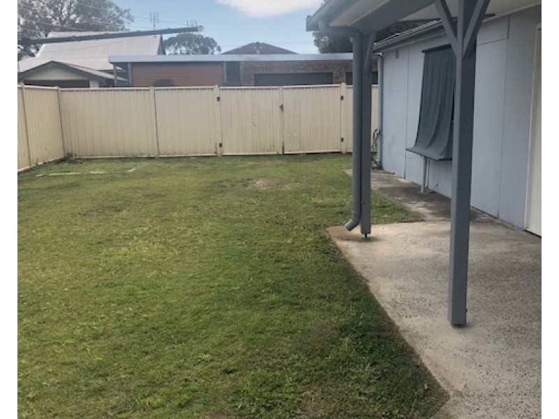 1/35 Dunalban Aveunue, Woy Woy NSW 2256