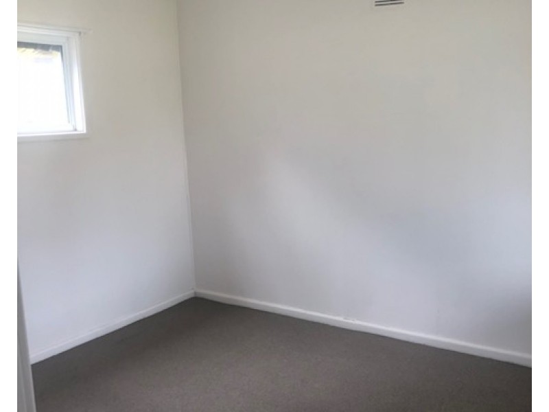 1/35 Dunalban Aveunue, Woy Woy NSW 2256