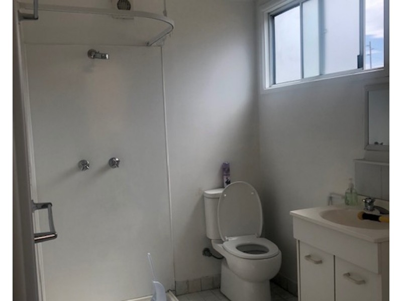 1/35 Dunalban Aveunue, Woy Woy NSW 2256