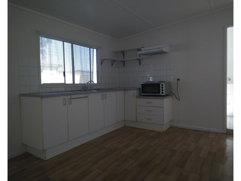 1/35 Dunalban Aveunue, Woy Woy NSW 2256