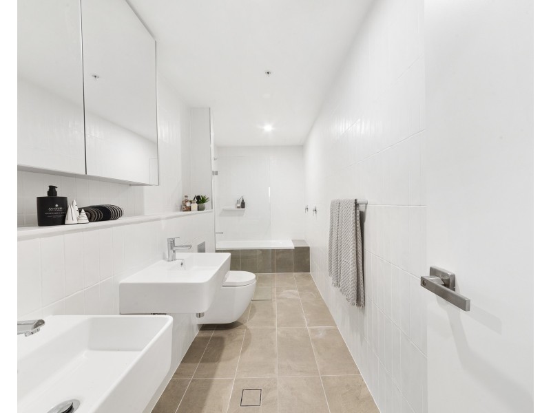 1306/25 Mann Street, Gosford NSW 2250