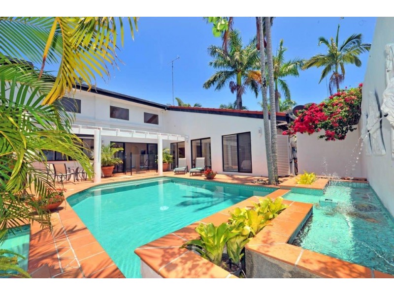 9 Wesley Court, Noosa Heads QLD 4567