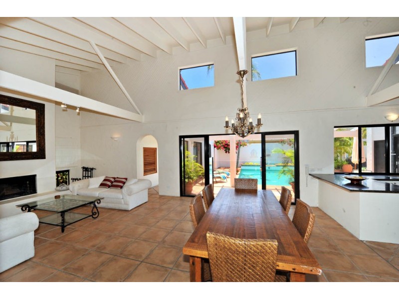 9 Wesley Court, Noosa Heads QLD 4567