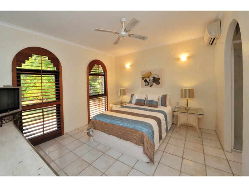 9 Wesley Court, Noosa Heads QLD 4567