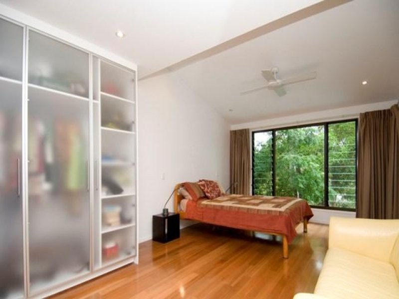 8 Moonare Crescent, Noosa Heads QLD 4567