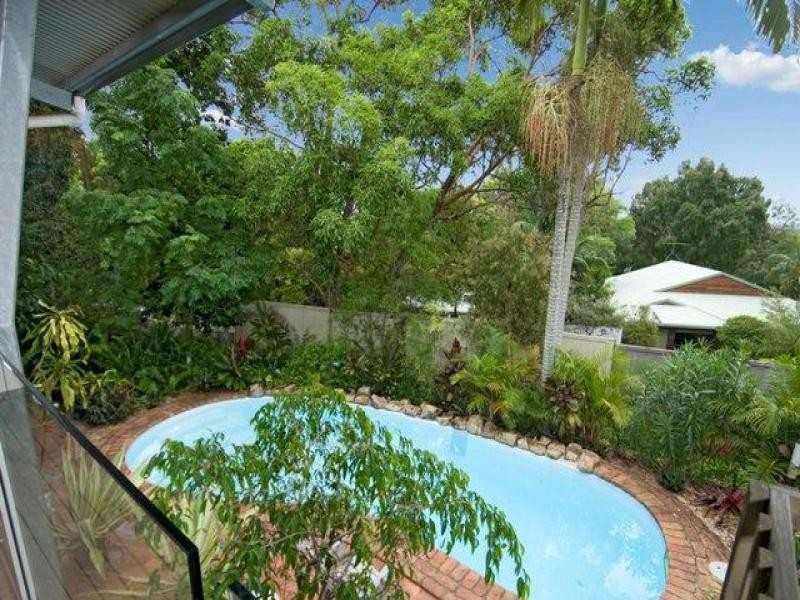 8 Moonare Crescent, Noosa Heads QLD 4567