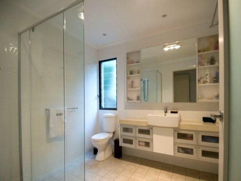 8 Moonare Crescent, Noosa Heads QLD 4567