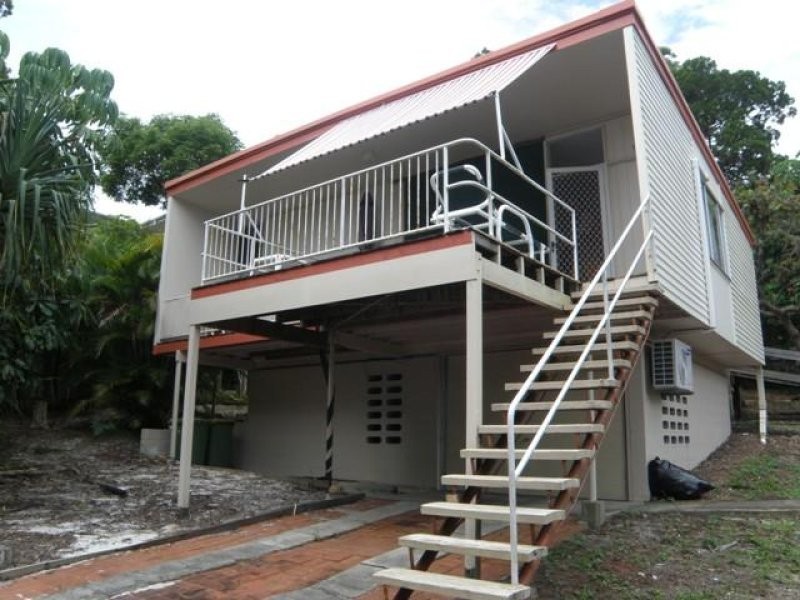 8 Attunga Heights, Noosa Heads QLD 4567