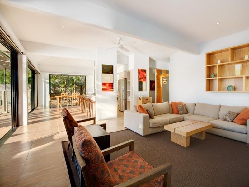 18 Noosa Parade, Noosa Heads QLD 4567