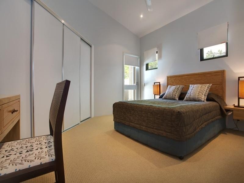 18 Noosa Parade, Noosa Heads QLD 4567