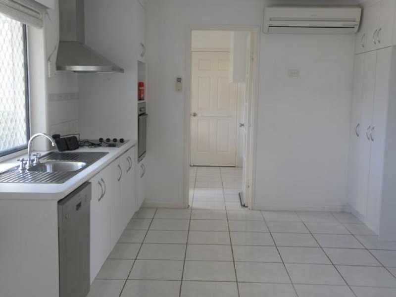 18 Southern Cross Parade, Sunrise Beach QLD 4567