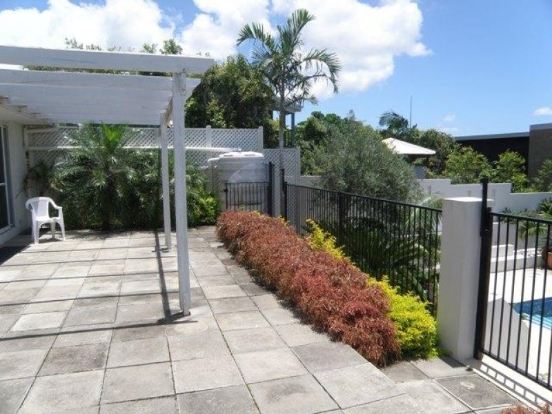 18 Southern Cross Parade, Sunrise Beach QLD 4567