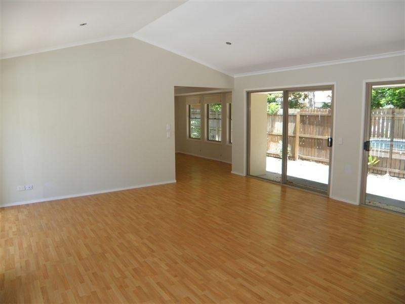 19 Lyndhurst Grove, Tewantin QLD 4565