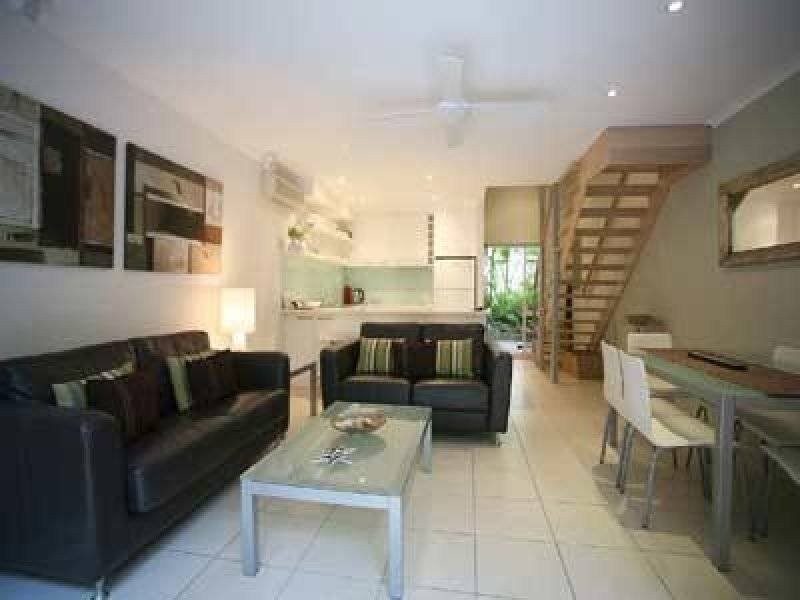 Unit 3 / 5 Naousa 1, Mitti Street, Little Cove QLD 4567