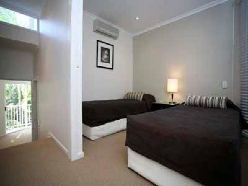 Unit 3 / 5 Naousa 1, Mitti Street, Little Cove QLD 4567