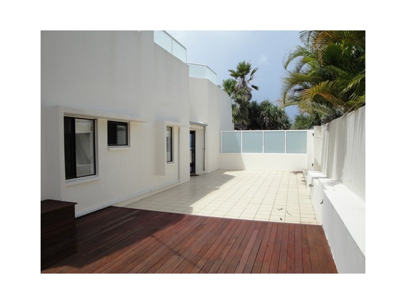 Unit 8 / 1 The Beach Houses, Pilchers Gap, Sunshine Beach QLD 4567