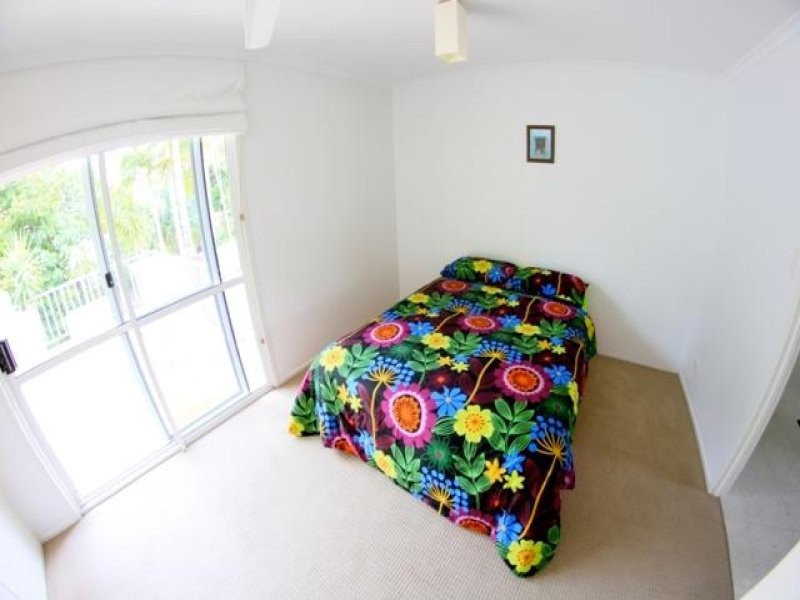 2/5 Douglas Street, Sunshine Beach QLD 4567