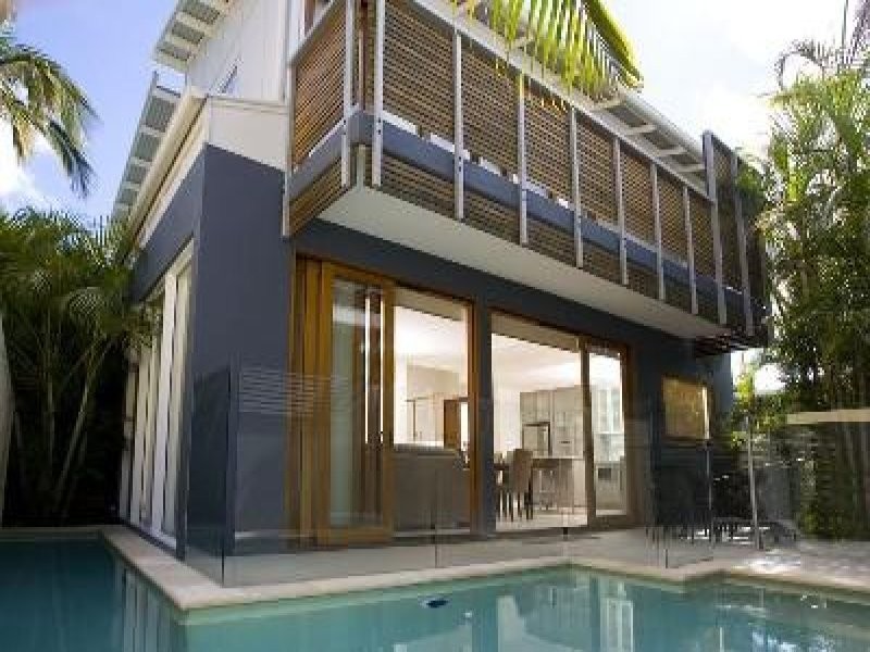 1/3 Ann Street, Noosaville QLD 4566