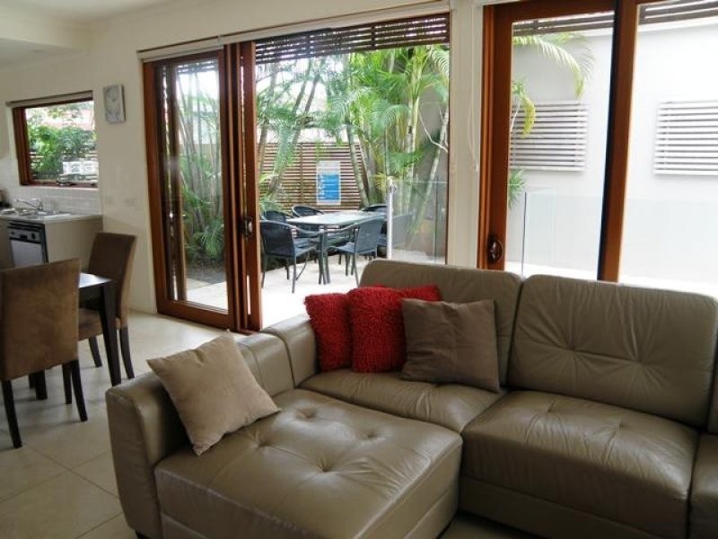 1/3 Ann Street, Noosaville QLD 4566