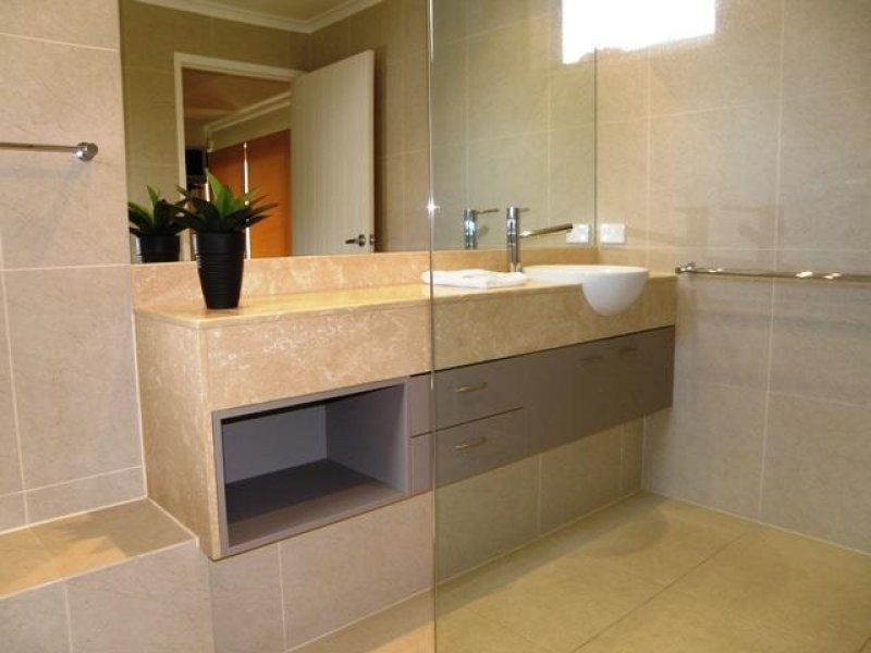 1/3 Ann Street, Noosaville QLD 4566