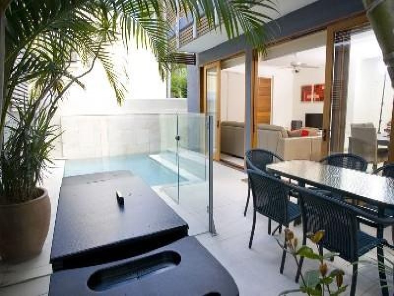 1/3 Ann Street, Noosaville QLD 4566