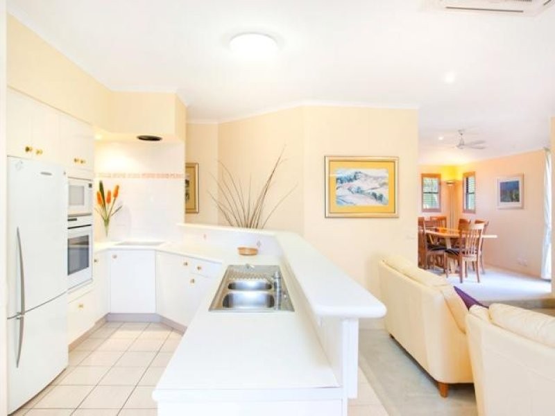 8/13 Viewland Drive, Noosa Heads QLD 4567